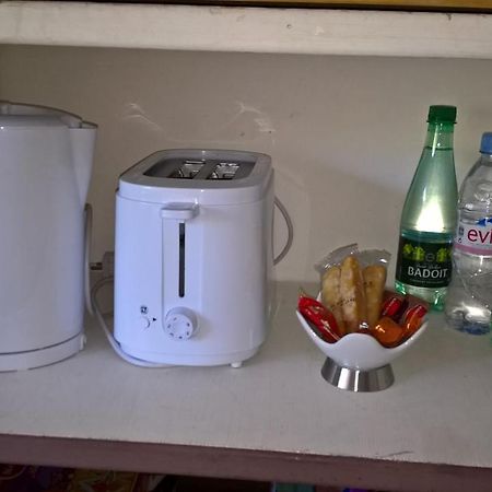 Saint-Jean-de-Cornies Chez Naomi B&B 외부 사진